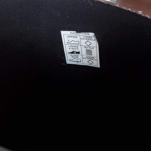 Hunter Tall Boots with Boot Sock Included! - Picture 9 of 16